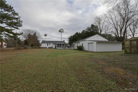 A home in Aylett