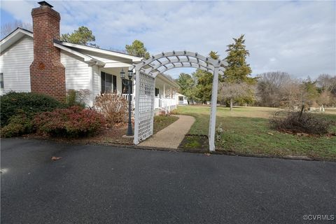 A home in Aylett