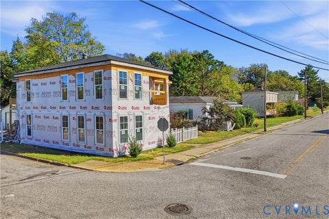 Tiny photo for 327 N Crater Road, Petersburg, VA 23803 (MLS # 2628382)