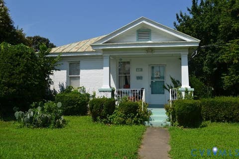 Photo of 1718 Wakefield Avenue, Colonial Heights, VA 23834 (MLS # 2621183)