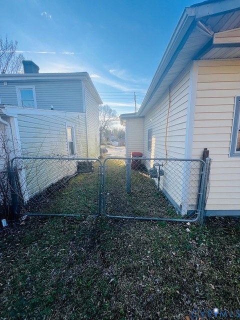 Tiny photo for 505 S Jefferson Street, Petersburg, VA 23803 (MLS # 2609636)