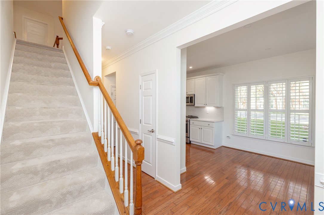 5911 Chapel Lawn Terrace