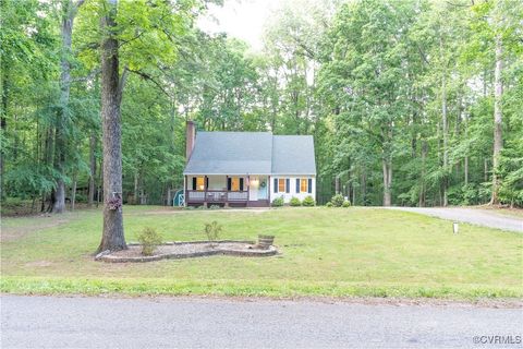 9845 Knobs Hill Lane Amelia VA 23002