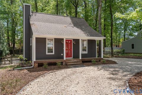 Photo of 5609 Westower Drive, Richmond, VA 23225 (MLS # 2609145)