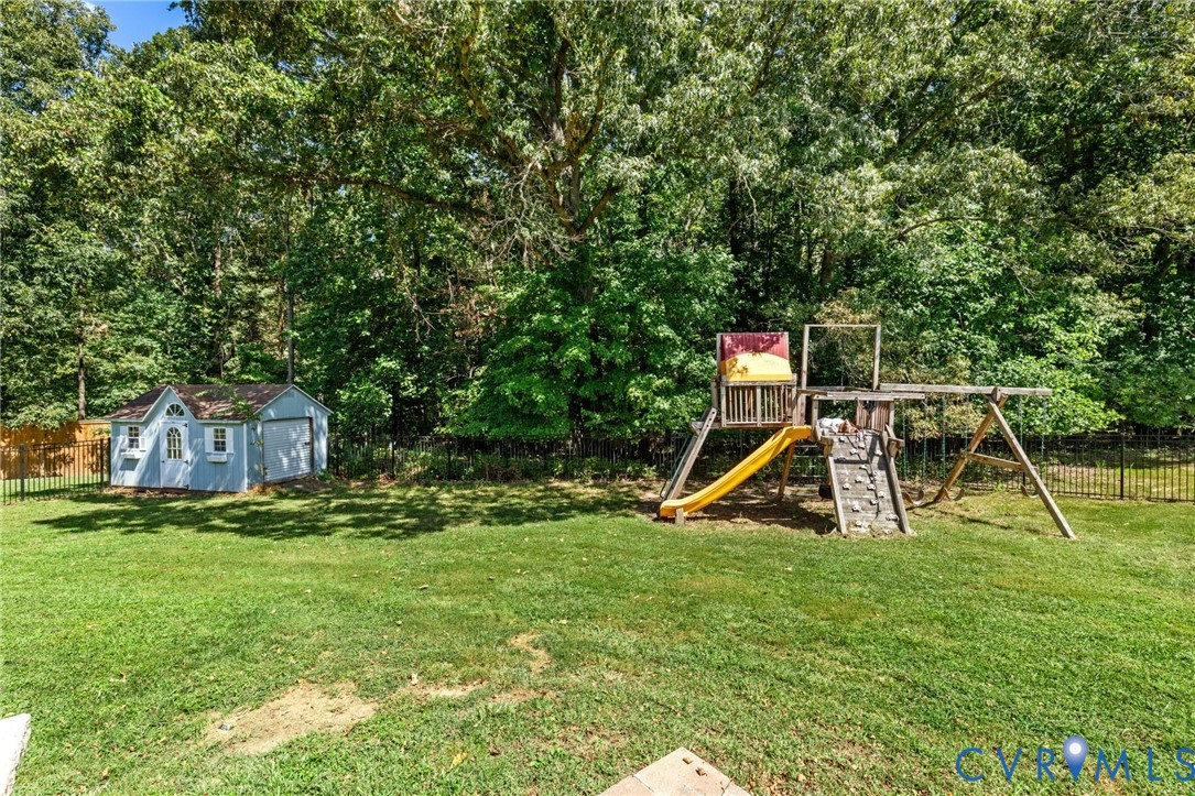 Powhatan, Virginia 23139, United States, 5 Bedrooms Bedrooms, ,4 BathroomsBathrooms,Residential,Active,204015