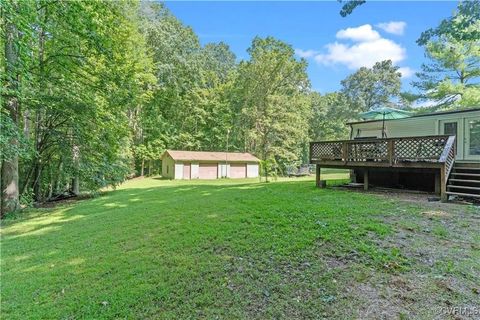 A home in Louisa