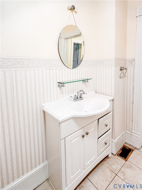 Tiny photo for 9 Ridge Street, Chatham, VA 24531 (MLS # 2532627)