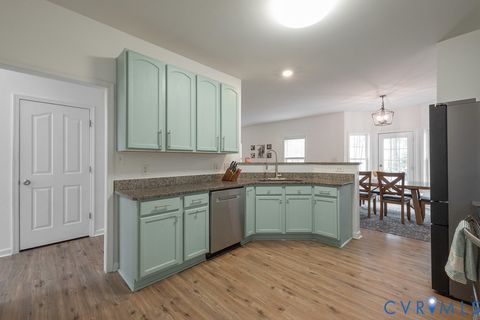 Tiny photo for 608 Cicero Drive, Ruther Glen, VA 22546 (MLS # 2603097)