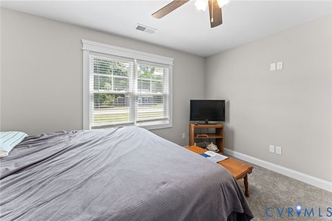 Tiny photo for 101 Pine Street, Jarratt, VA 23867 (MLS # 2616133)