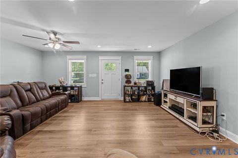 Tiny photo for 101 Pine Street, Jarratt, VA 23867 (MLS # 2616133)