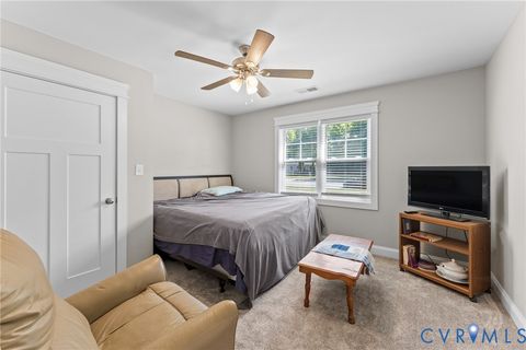 Tiny photo for 101 Pine Street, Jarratt, VA 23867 (MLS # 2616133)