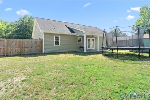 Tiny photo for 101 Pine Street, Jarratt, VA 23867 (MLS # 2616133)