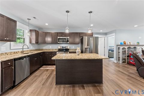 Tiny photo for 101 Pine Street, Jarratt, VA 23867 (MLS # 2616133)