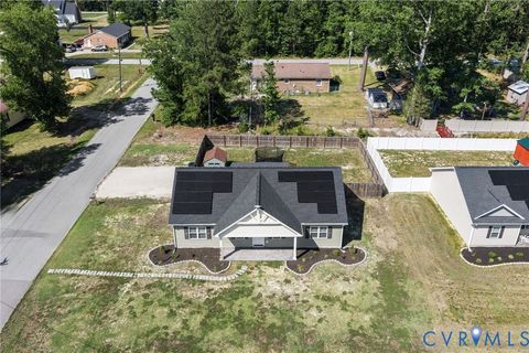 Tiny photo for 101 Pine Street, Jarratt, VA 23867 (MLS # 2616133)