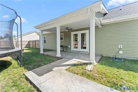 Tiny photo for 101 Pine Street, Jarratt, VA 23867 (MLS # 2616133)