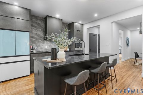 Tiny photo for 2905 W Grace Street, Richmond, VA 23221 (MLS # 2528389)