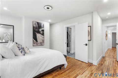 Tiny photo for 2905 W Grace Street, Richmond, VA 23221 (MLS # 2528389)
