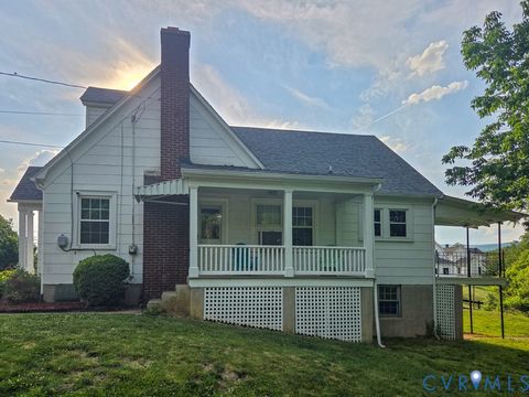 Tiny photo for 616 Oak Street, Clifton Forge, VA 24422 (MLS # 2613788)