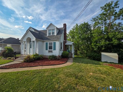 Tiny photo for 616 Oak Street, Clifton Forge, VA 24422 (MLS # 2613788)