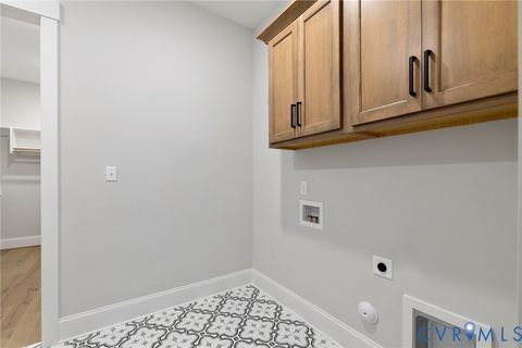 Tiny photo for 5107 Lake Summer Loop, Moseley, VA 23120 (MLS # 2614063)