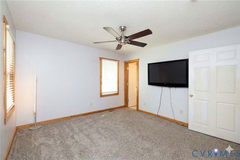 Tiny photo for 460 Horseshoe Road, Jarratt, VA 23867 (MLS # 2609503)