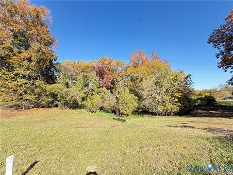 Photo of 323 Bradley Road, Danville, VA 24540 (MLS # 2531577)