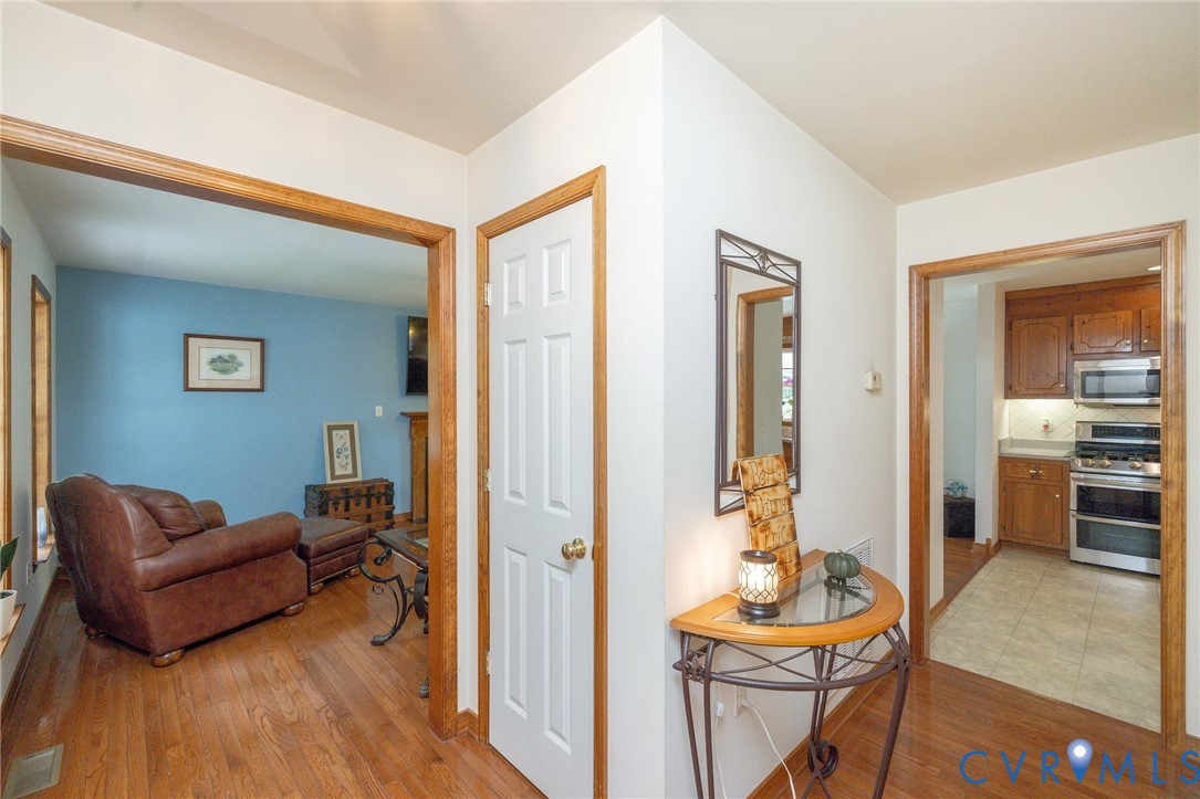 2933 Deercreek Trail