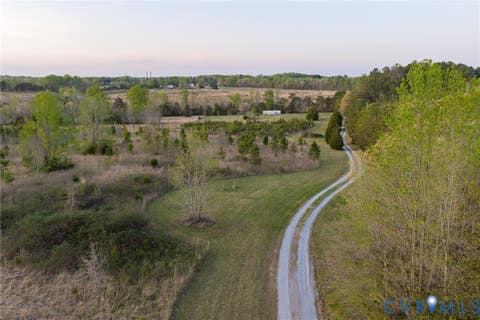 Photo for 1895 Cemetery Road