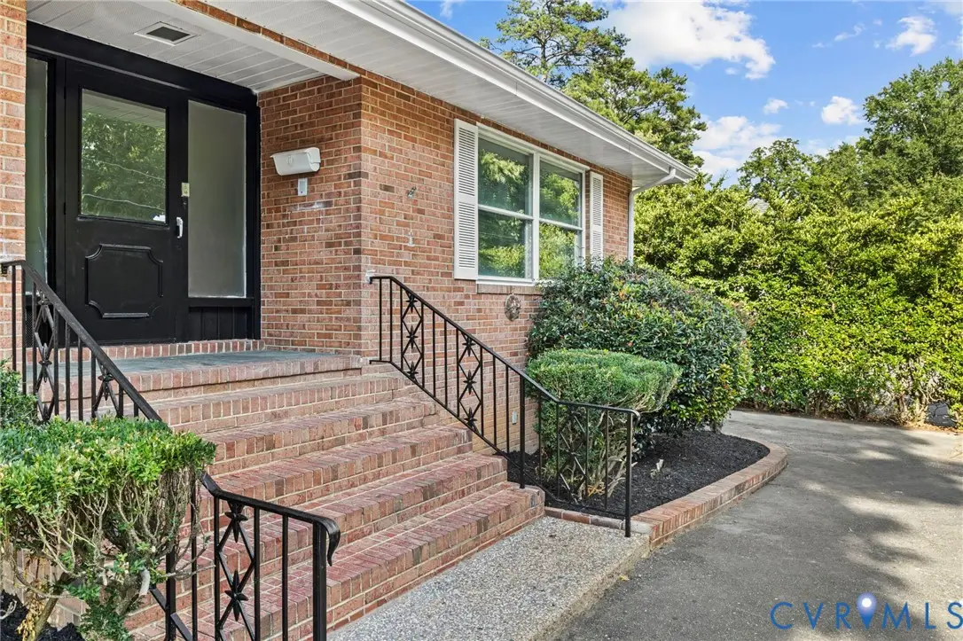 8020 Patterson Avenue, Henrico, VA, 23229