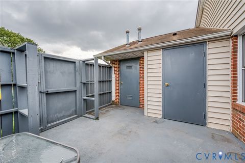 Tiny photo for 609 Carter Street, Petersburg, VA 23803 (MLS # 2527827)