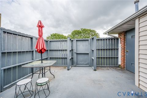 Tiny photo for 609 Carter Street, Petersburg, VA 23803 (MLS # 2527827)