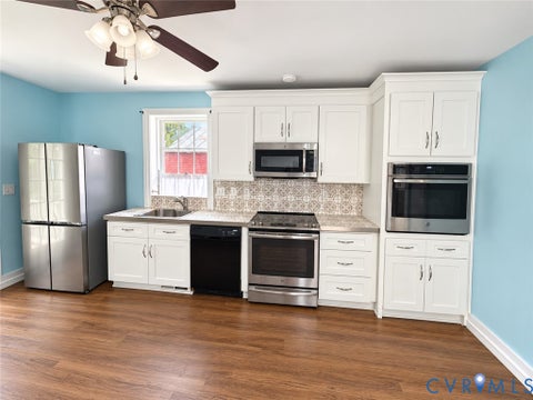 Tiny photo for 315 Grove Avenue, Petersburg, VA 23803 (MLS # 2626660)