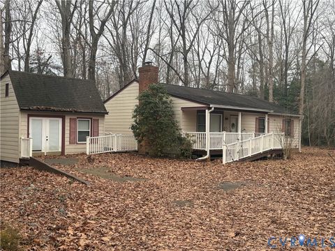 Photo of 6410 Licking Creek Drive, Chesterfield, VA 23832 (MLS # 2601161)