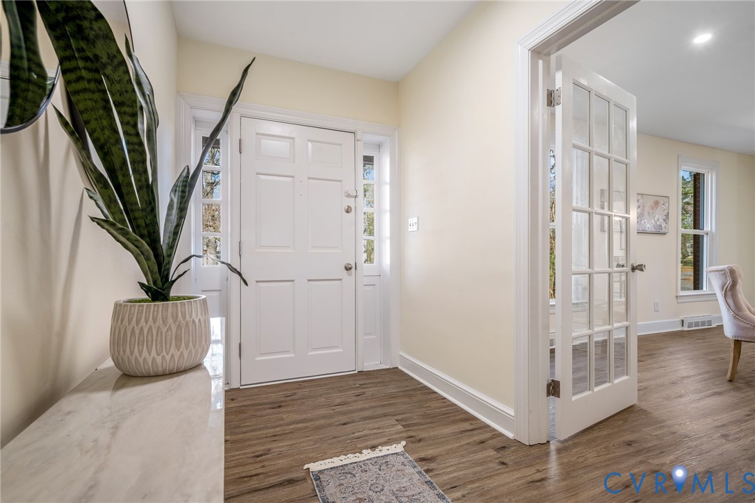 1677 Forest Glenn Circle