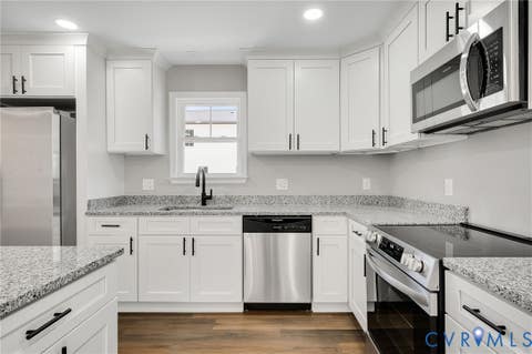 Tiny photo for 425 BYRNE Street, Petersburg, VA 23803 (MLS # 2620930)