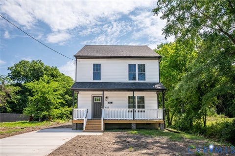Photo of 425 BYRNE Street, Petersburg, VA 23803 (MLS # 2620930)