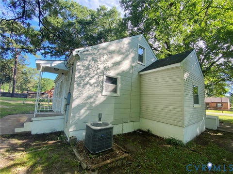 Tiny photo for 812 Dixon Drive, Richmond, VA 23224 (MLS # 2624417)