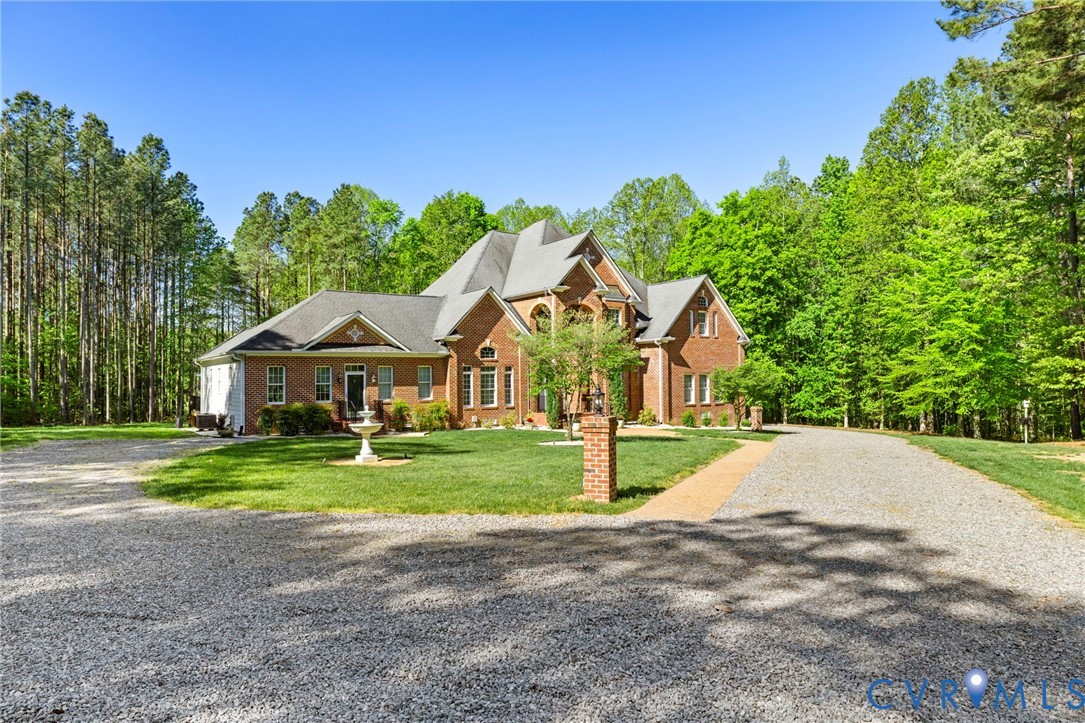 2936 Royal Virginia Court