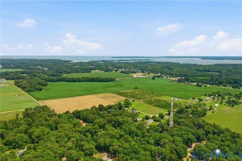 Tiny photo for 517 Crittenden Road, Deltaville, VA 23043 (MLS # 2617468)