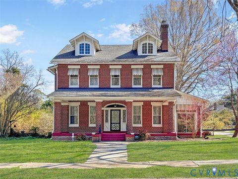 Photo of 1595 Berkeley Avenue, Petersburg, VA 23805 (MLS # 2606798)