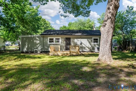 Tiny photo for 2515 Glendale Avenue, Petersburg, VA 23805 (MLS # 2610925)