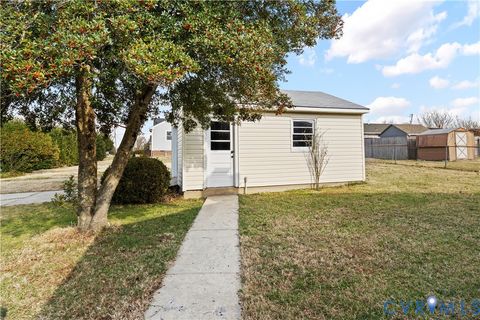 Tiny photo for 702 Charles Avenue, Colonial Heights, VA 23834 (MLS # 2533581)