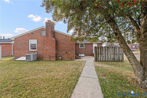 Tiny photo for 702 Charles Avenue, Colonial Heights, VA 23834 (MLS # 2533581)