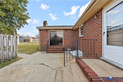 Tiny photo for 702 Charles Avenue, Colonial Heights, VA 23834 (MLS # 2533581)