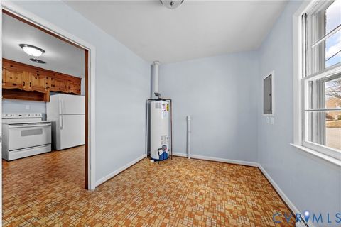 Tiny photo for 702 Charles Avenue, Colonial Heights, VA 23834 (MLS # 2533581)