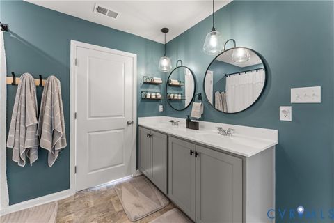 Tiny photo for 16041 Grant Court, Bowling Green, VA 22427 (MLS # 2617729)