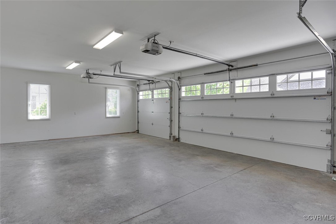 Midlothian, Virginia 23113, United States, 5 Bedrooms Bedrooms, ,5 BathroomsBathrooms,Residential,Pending,115220