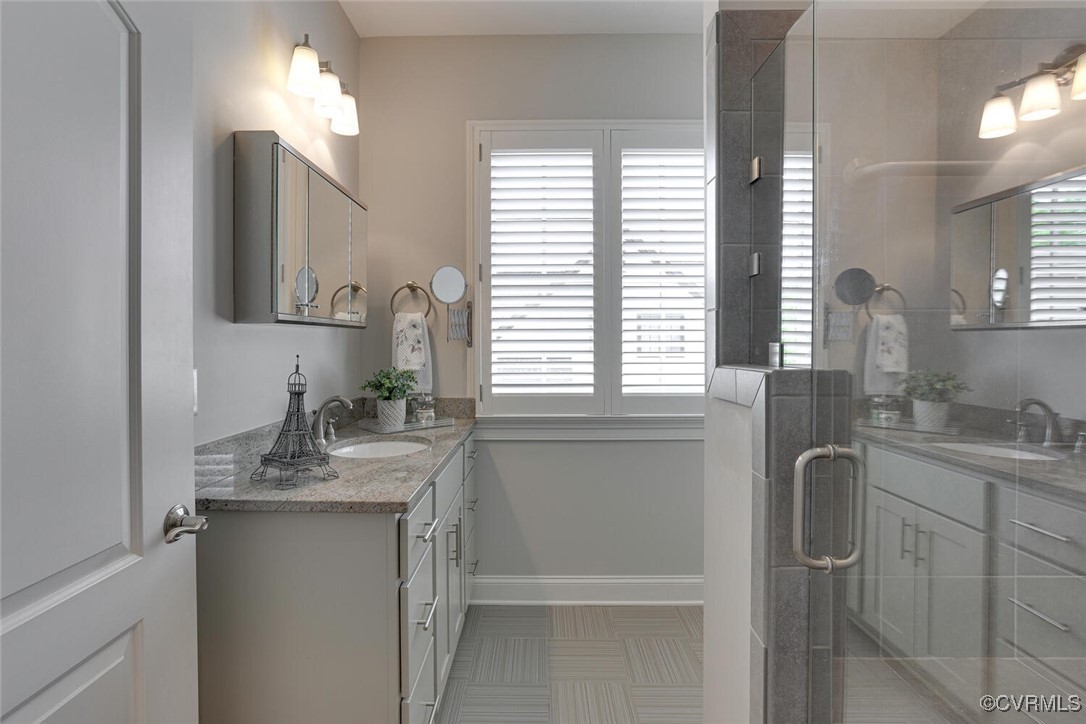 Midlothian, Virginia 23113, United States, 5 Bedrooms Bedrooms, ,5 BathroomsBathrooms,Residential,Pending,115220