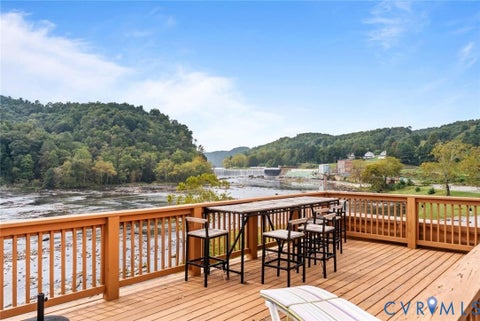 Tiny photo for 472 W Main Street, Fries, VA 24348 (MLS # 2626493)