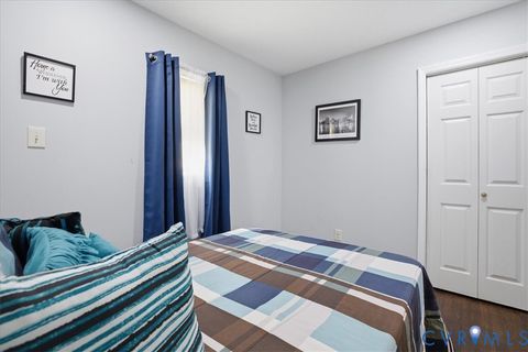 Tiny photo for 911 Augusta Avenue, Petersburg, VA 23803 (MLS # 2609556)